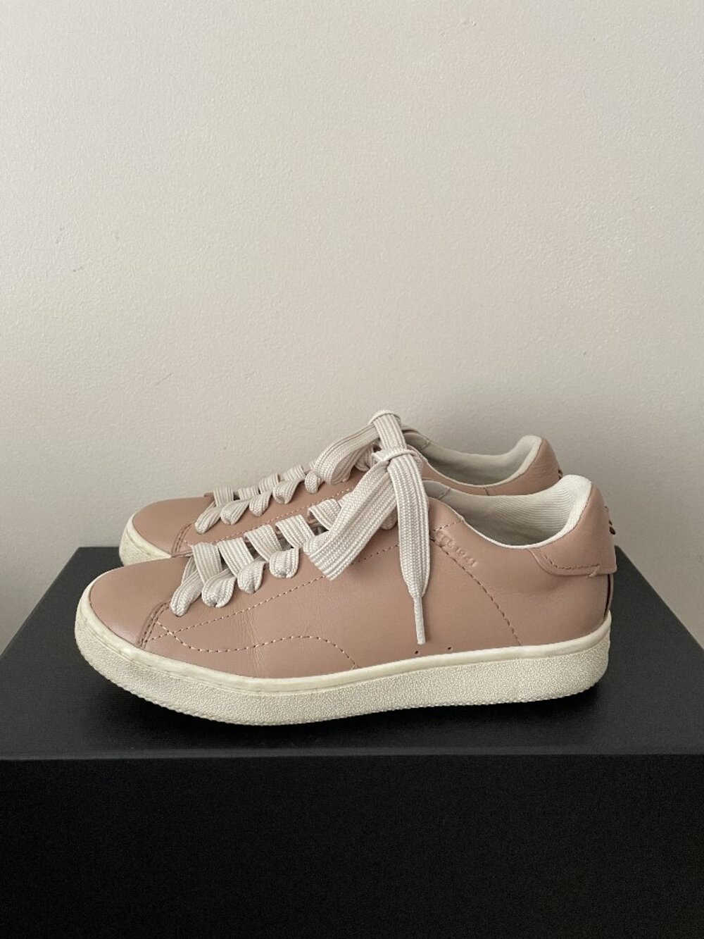 COACH Leather Lace Up Shoes Sneakers